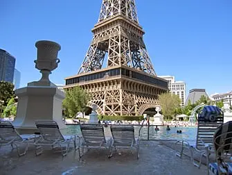 Hotel Paris a Las Vegas - Piscina