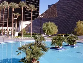 Piscina del Luxor Hotel a Las Vegas