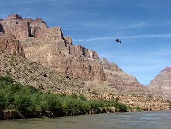 Vista del Grand Canyon durante il tour in elicottero